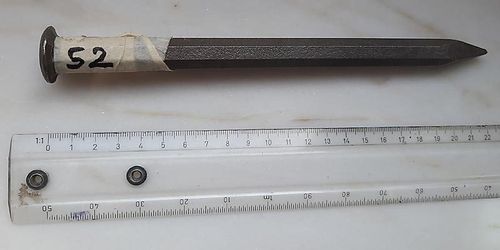 No.52: steel tip iron, octagonal Ø14mm, length 215mm - used