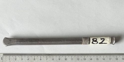 Nr.82: Stahl-Schrifteisen, 15mm Schneide daumenrund, Achtkant Ø10mm, Knüpfelkopf - gebraucht